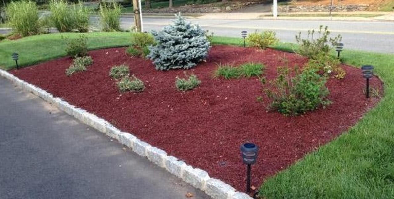 Bagged Red Mulch – The Stop Inc.